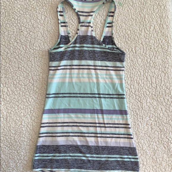 Lululemon cool racerback tank size 4 - Picture 2 of 3